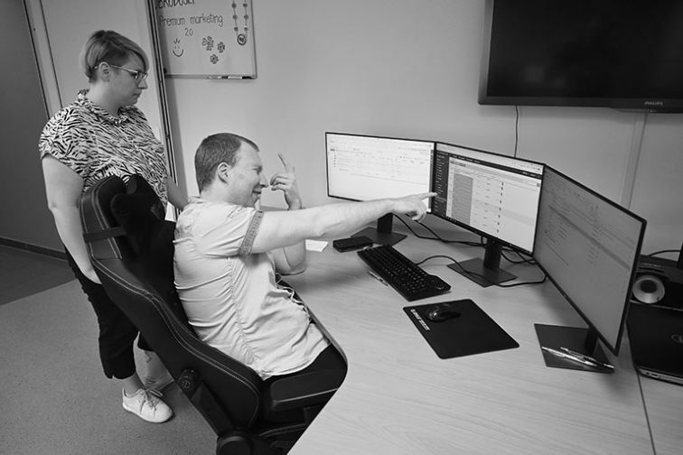 Reviewing a campaign with a colleague